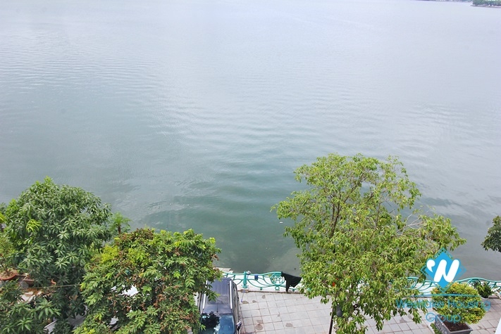 Brand new and lake view 3 bedrooms house for rent in Tu Hoa st, Tay Ho